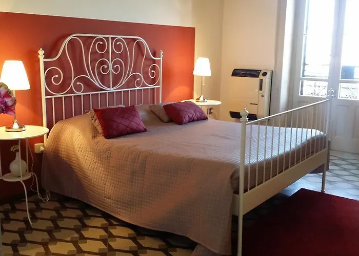 Arete Guest House 4*